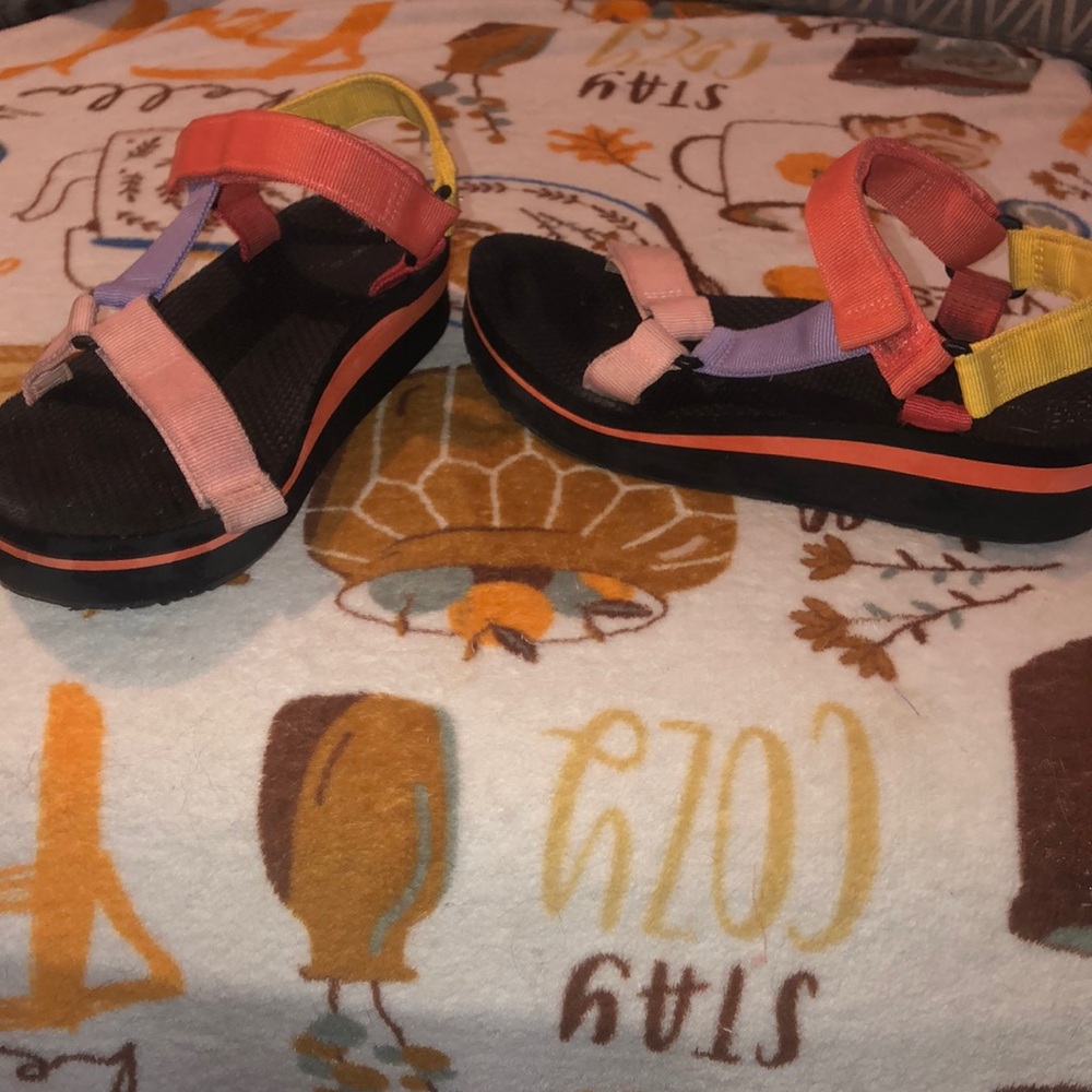 Platform multicolored sandals